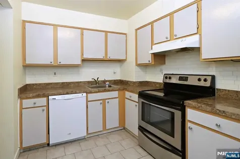 1111 River Road Edgewater NJ 07020