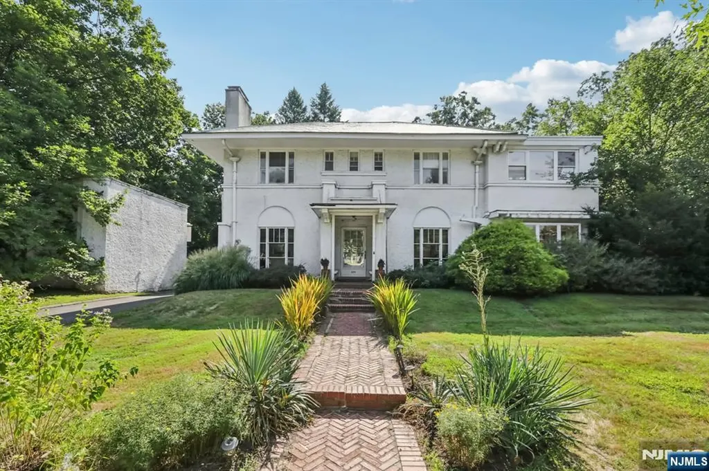 299 Ridgewood Avenue Glen Ridge NJ 07028
