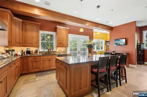 299 Ridgewood Avenue Glen Ridge NJ 07028