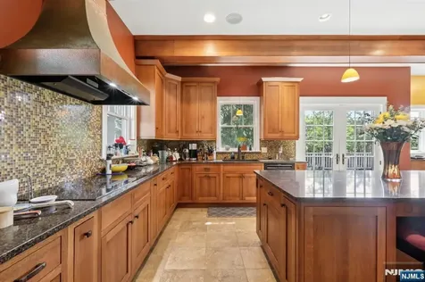 299 Ridgewood Avenue Glen Ridge NJ 07028