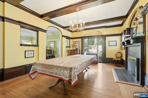 299 Ridgewood Avenue Glen Ridge NJ 07028