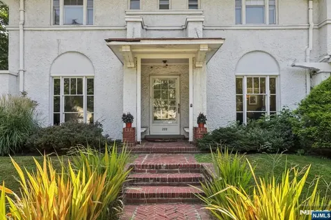 299 Ridgewood Avenue Glen Ridge NJ 07028