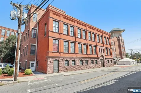 18 Market Street Paterson NJ 07501
