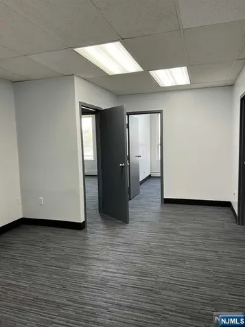 135 Fort Lee Road Leonia NJ 07605