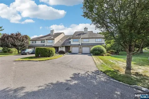 622 Blue Ridge Mahwah NJ 07430