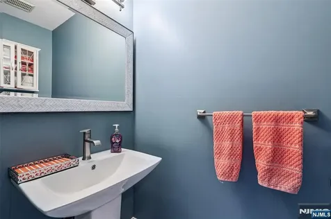 622 Blue Ridge Mahwah NJ 07430