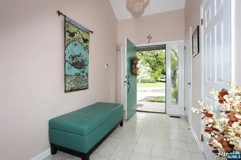 609 Glasmere Road Mahwah NJ 07430