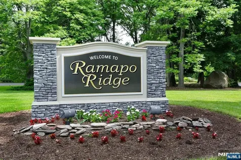 609 Glasmere Road Mahwah NJ 07430