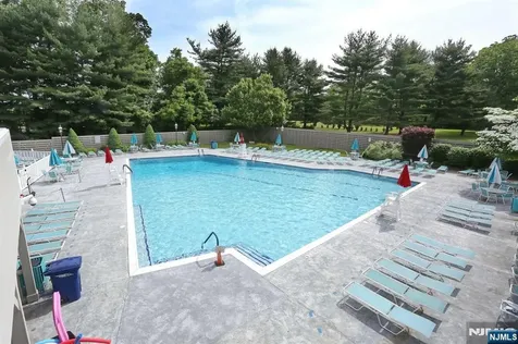 609 Glasmere Road Mahwah NJ 07430
