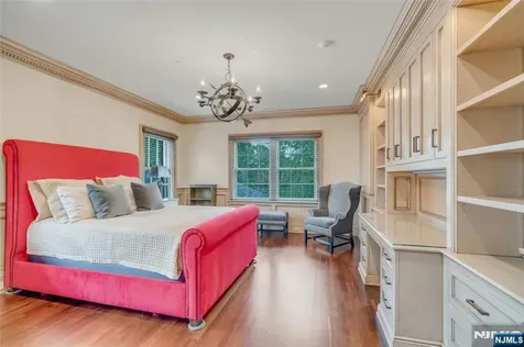 480 Knollwood Road Ridgewood NJ 07450