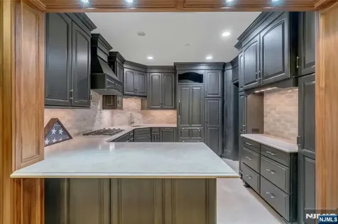 480 Knollwood Road Ridgewood NJ 07450