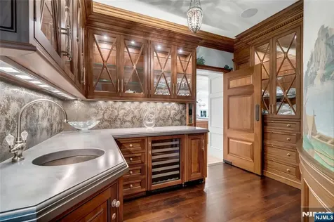 480 Knollwood Road Ridgewood NJ 07450