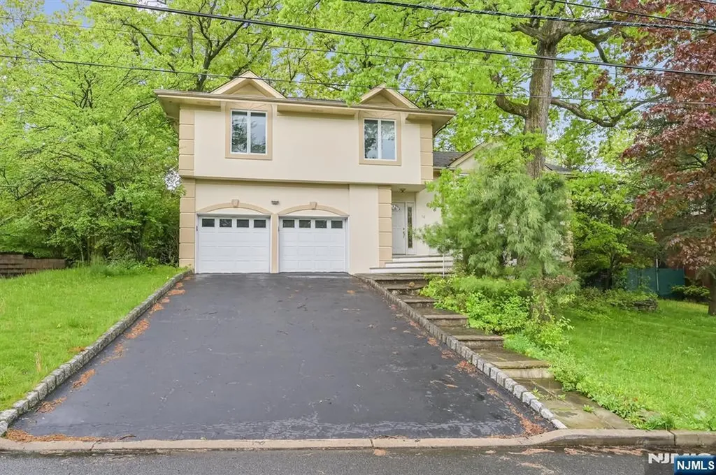 56 Toni Drive Englewood Cliffs NJ 07632