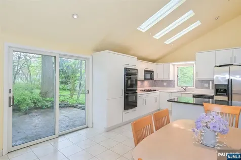 56 Toni Drive Englewood Cliffs NJ 07632