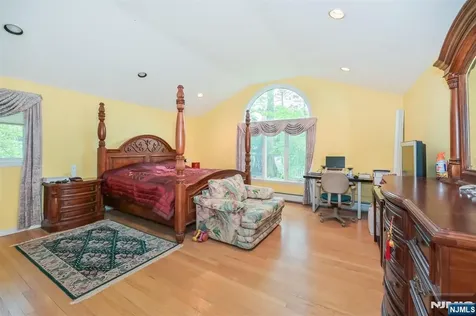 56 Toni Drive Englewood Cliffs NJ 07632