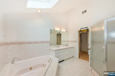56 Toni Drive Englewood Cliffs NJ 07632