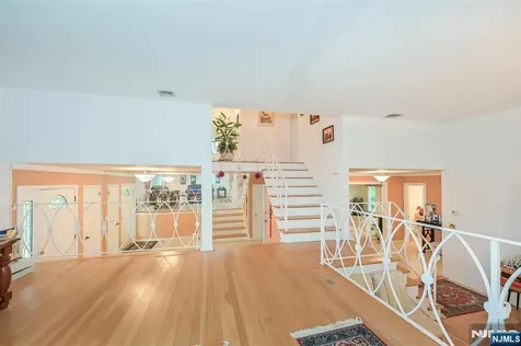 56 Toni Drive Englewood Cliffs NJ 07632