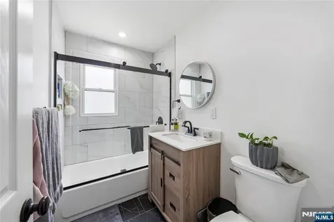 25 Evelyn Court Maplewood NJ 07040