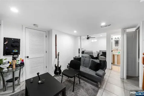 25 Evelyn Court Maplewood NJ 07040