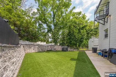 25 Evelyn Court Maplewood NJ 07040