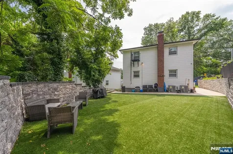 25 Evelyn Court Maplewood NJ 07040