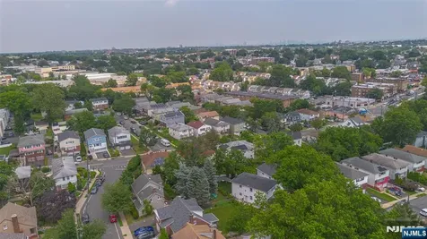 25 Evelyn Court Maplewood NJ 07040