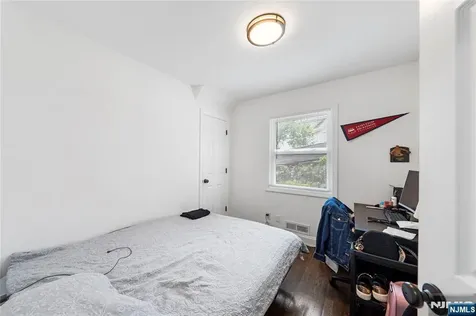 25 Evelyn Court Maplewood NJ 07040