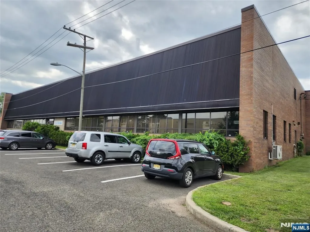 170 Roosevelt Place Palisades Park NJ 07650