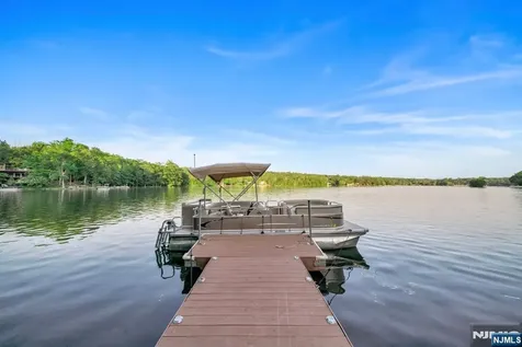 1118 Pines Lake Drive Wayne NJ 07470