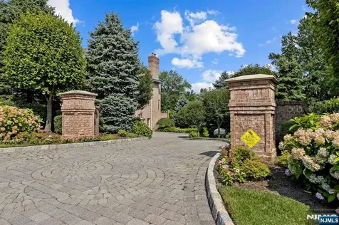196 Vaccaro Drive Cresskill NJ 07626