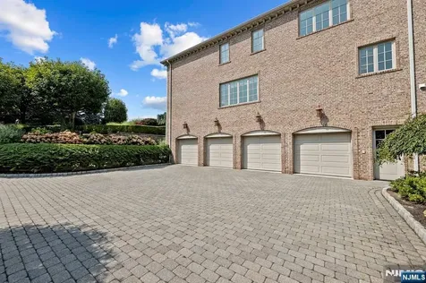 196 Vaccaro Drive Cresskill NJ 07626