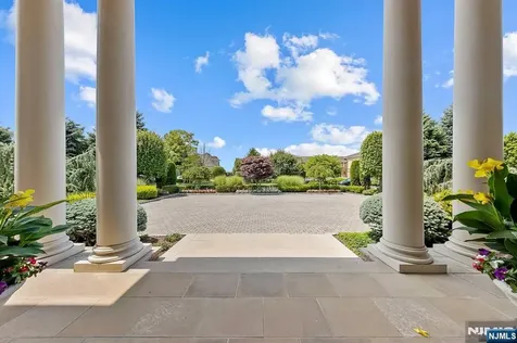 196 Vaccaro Drive Cresskill NJ 07626