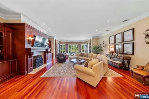 196 Vaccaro Drive Cresskill NJ 07626