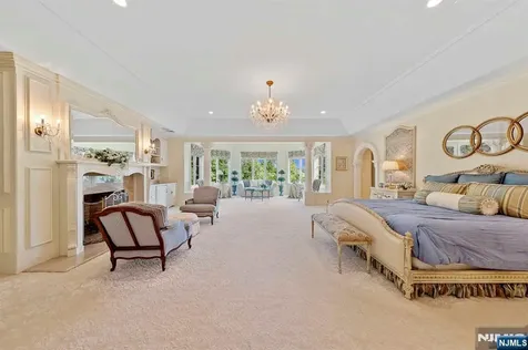196 Vaccaro Drive Cresskill NJ 07626