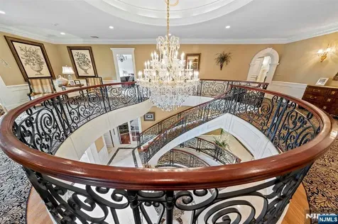 196 Vaccaro Drive Cresskill NJ 07626