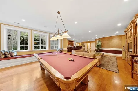 196 Vaccaro Drive Cresskill NJ 07626