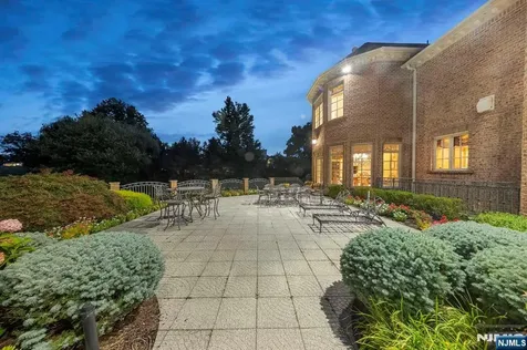 196 Vaccaro Drive Cresskill NJ 07626