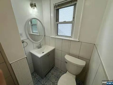 419 Lake Avenue Lyndhurst NJ 07071