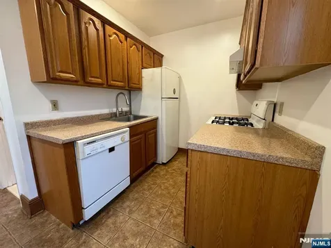 419 Lake Avenue Lyndhurst NJ 07071