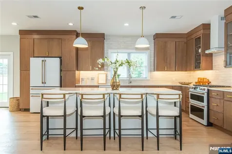 19 Brentwood Drive Verona NJ 07044