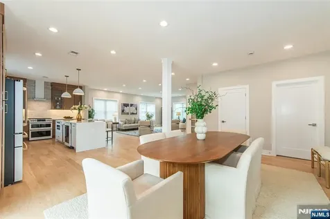 19 Brentwood Drive Verona NJ 07044