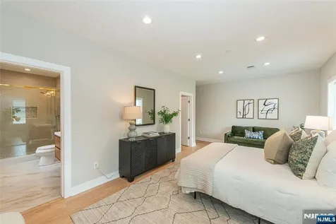 19 Brentwood Drive Verona NJ 07044