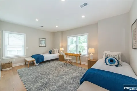 19 Brentwood Drive Verona NJ 07044