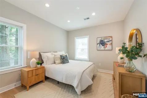 19 Brentwood Drive Verona NJ 07044