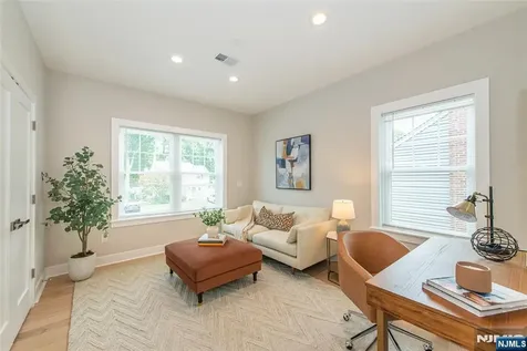 19 Brentwood Drive Verona NJ 07044