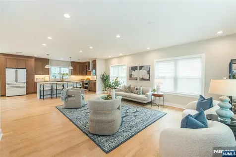 19 Brentwood Drive Verona NJ 07044