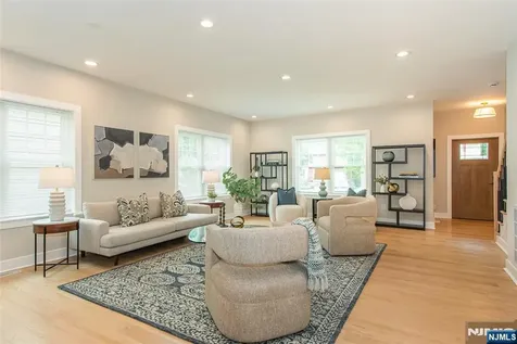 19 Brentwood Drive Verona NJ 07044