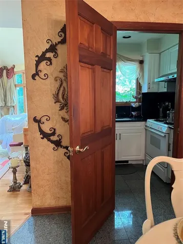 732 Mardinly Avenue Franklin Lakes NJ 07417