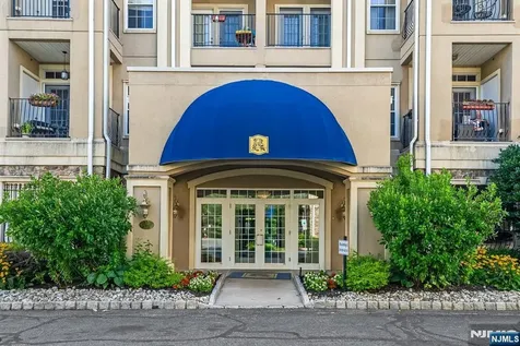 8205 Harcourt Road Clifton NJ 07013