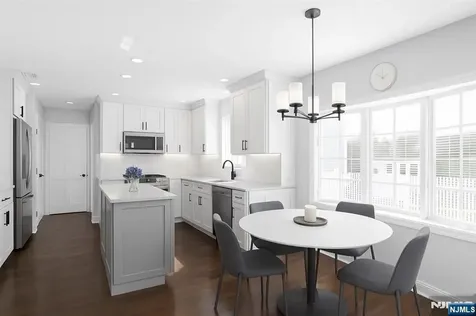 4 Skie Drive Paramus NJ 07652